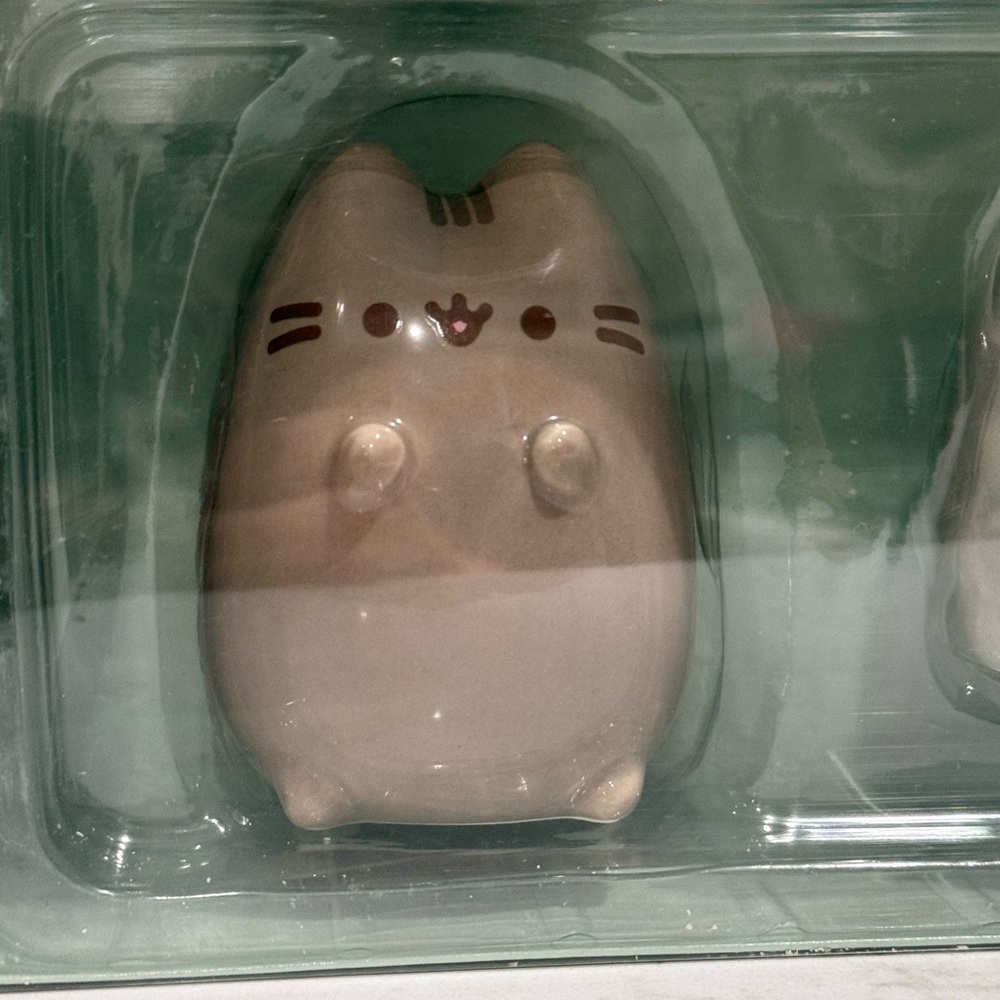 Pusheen the Cat & Stormy Salt & Pepper Shakers- NWT - Picture 2 of 7